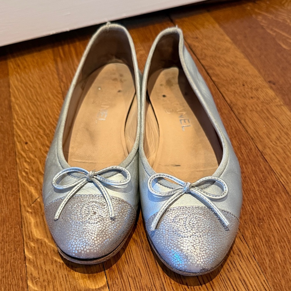CHANEL Metallic Silver ballet flats